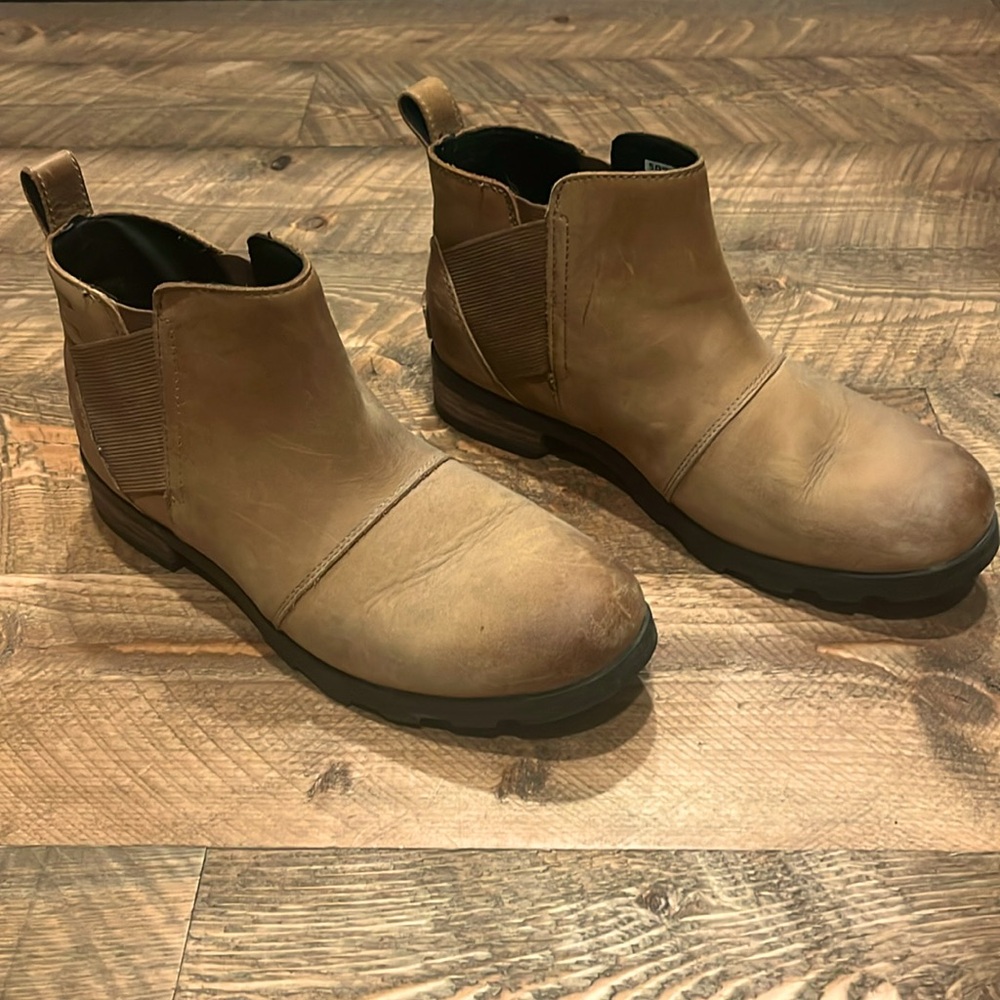 Sorel Emelie women’s 8.5 ankle boots/booties